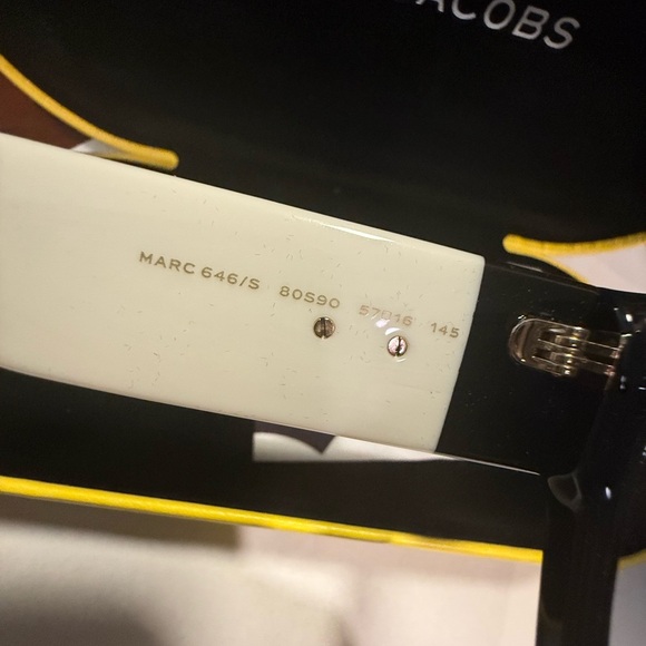 Marc Jacobs Dark Frame Sunglasses - Picture 4 of 6